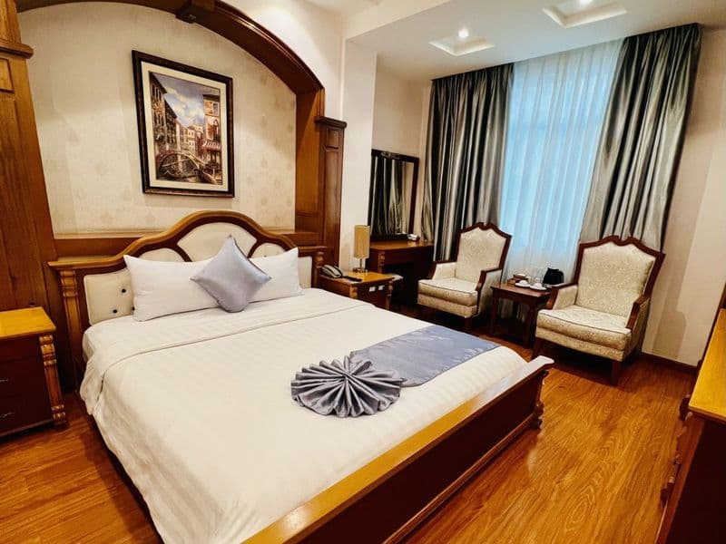 Phòng ngủ Deluxe City View tại Cap Town Hotel Sài Gòn – ảnh 1