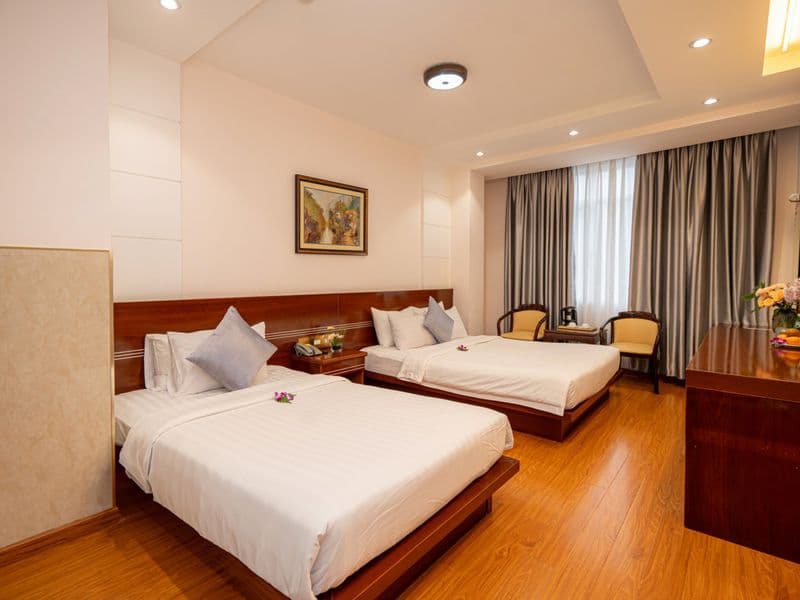 Phòng ngủ Luxury Deluxe tại Cap Town Hotel Sài Gòn – ảnh 1